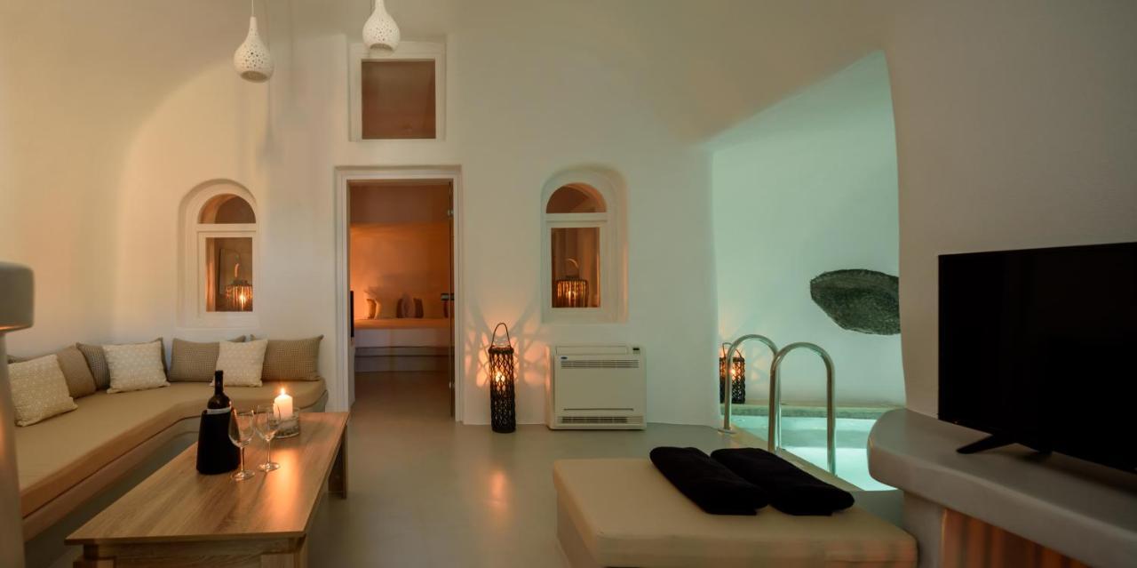 White Dream Fira (Santorini)